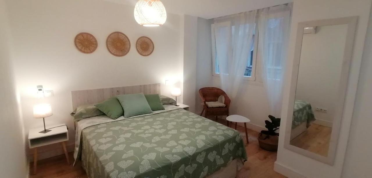 El Palo Cosy, 200 M From The Beach Apartment Malaga Bagian luar foto