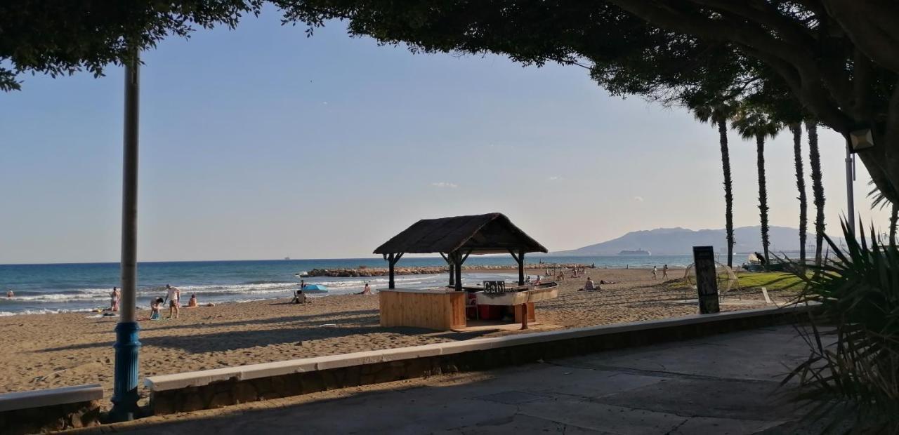 El Palo Cosy, 200 M From The Beach Apartment Malaga Bagian luar foto