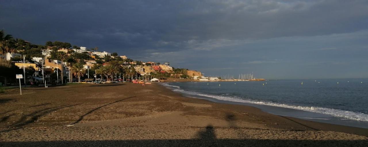 El Palo Cosy, 200 M From The Beach Apartment Malaga Bagian luar foto